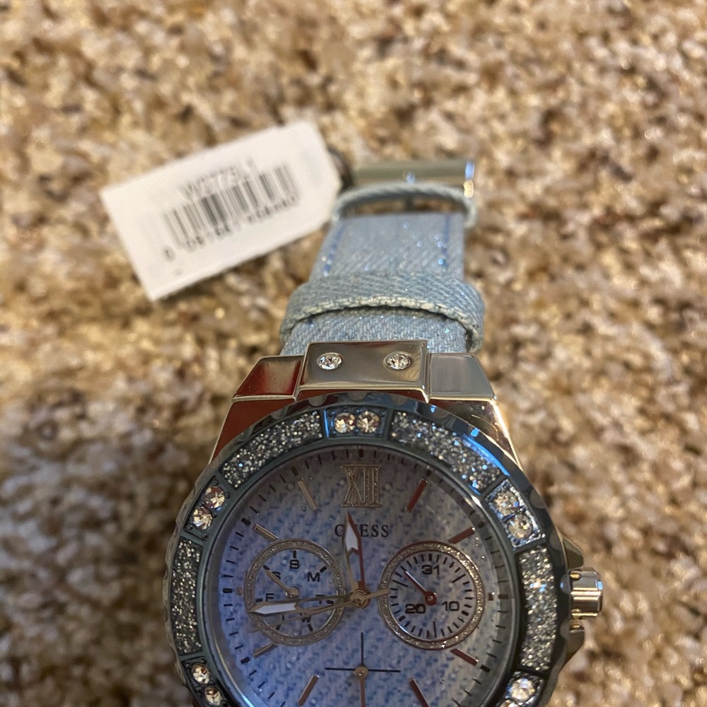 Guess Watch - Picture 2 of 6